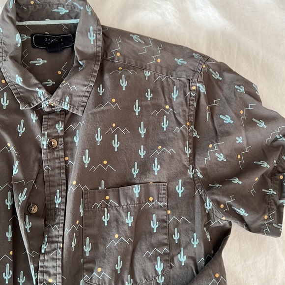 Cactus resort shirt - Picture 3 of 3